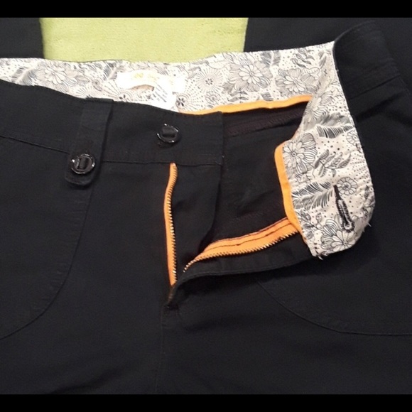 Navy blue lee capris - Picture 2 of 3